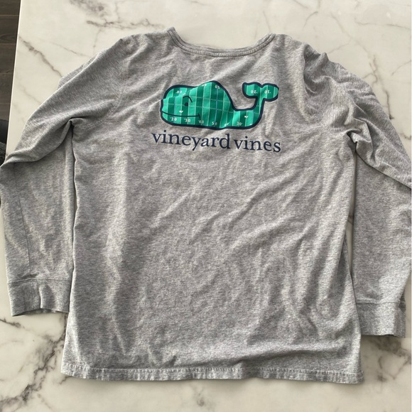 Vineyard Vines Long Sleeve - Size L - Picture 2 of 3